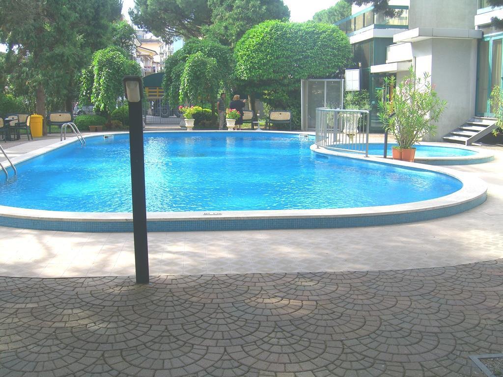 New Tiffany'S Park Lido di Jesolo Exterior foto